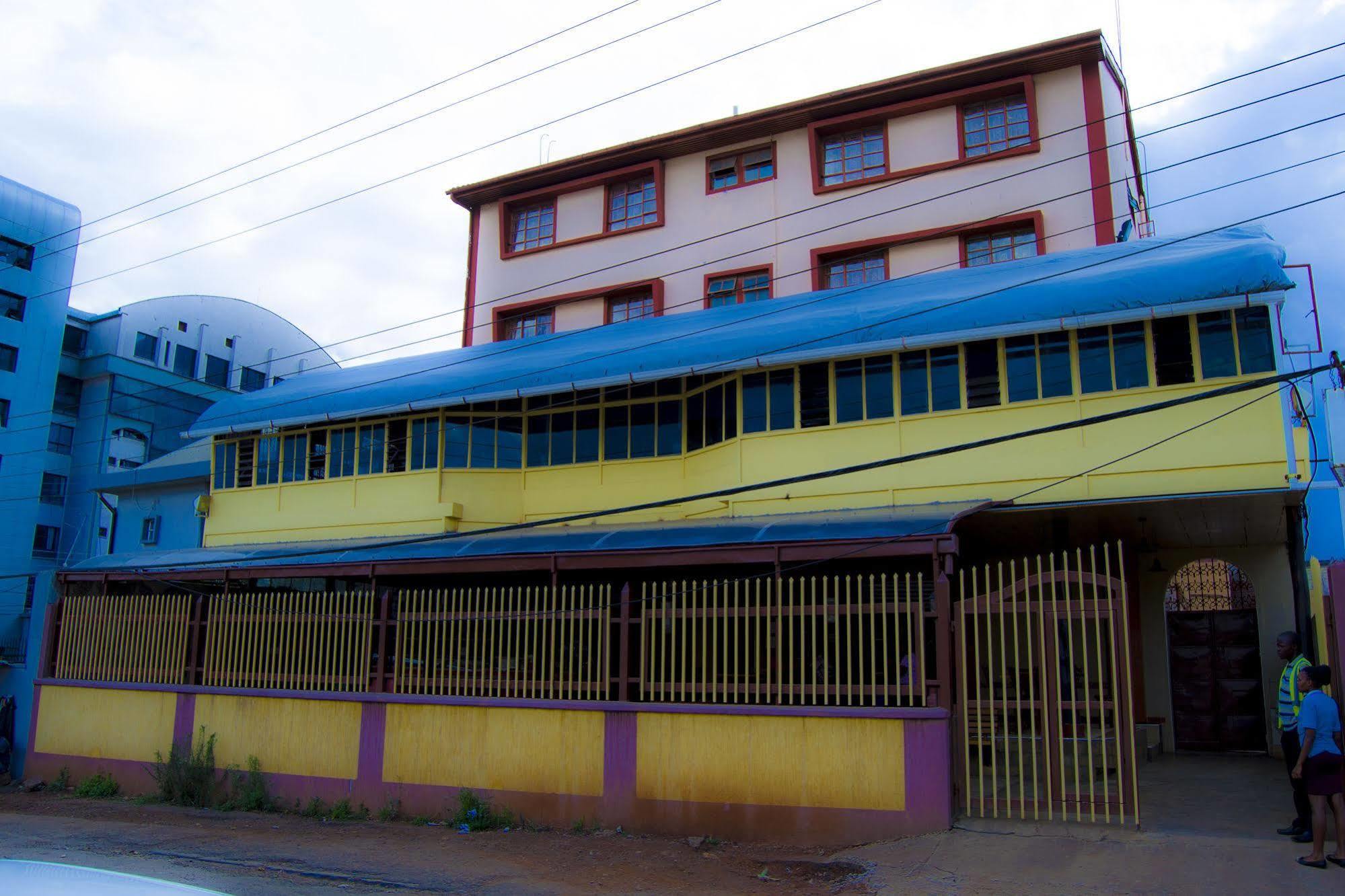 Mooreland Hotel Nairobi Esterno foto