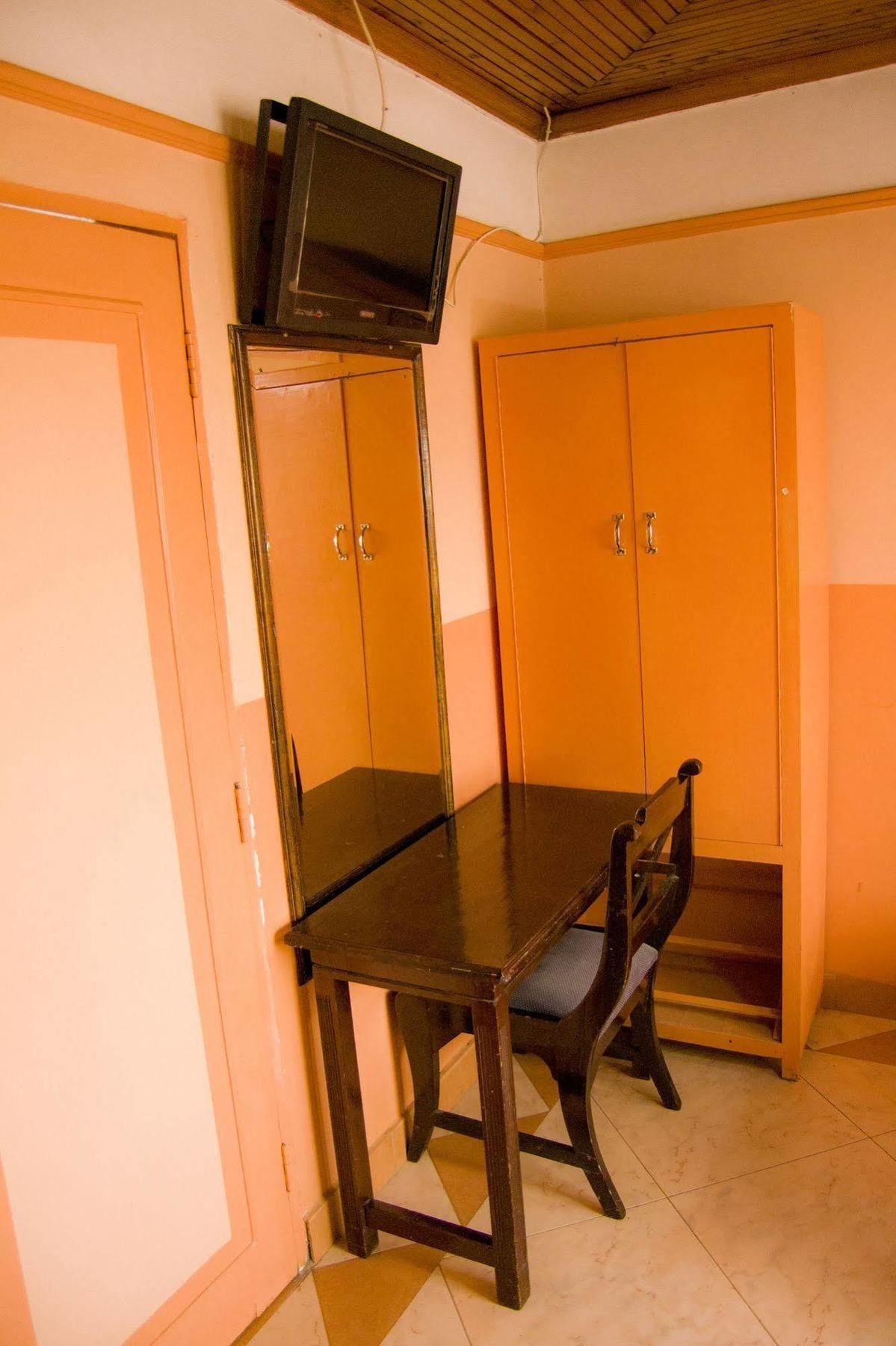 Mooreland Hotel Nairobi Esterno foto