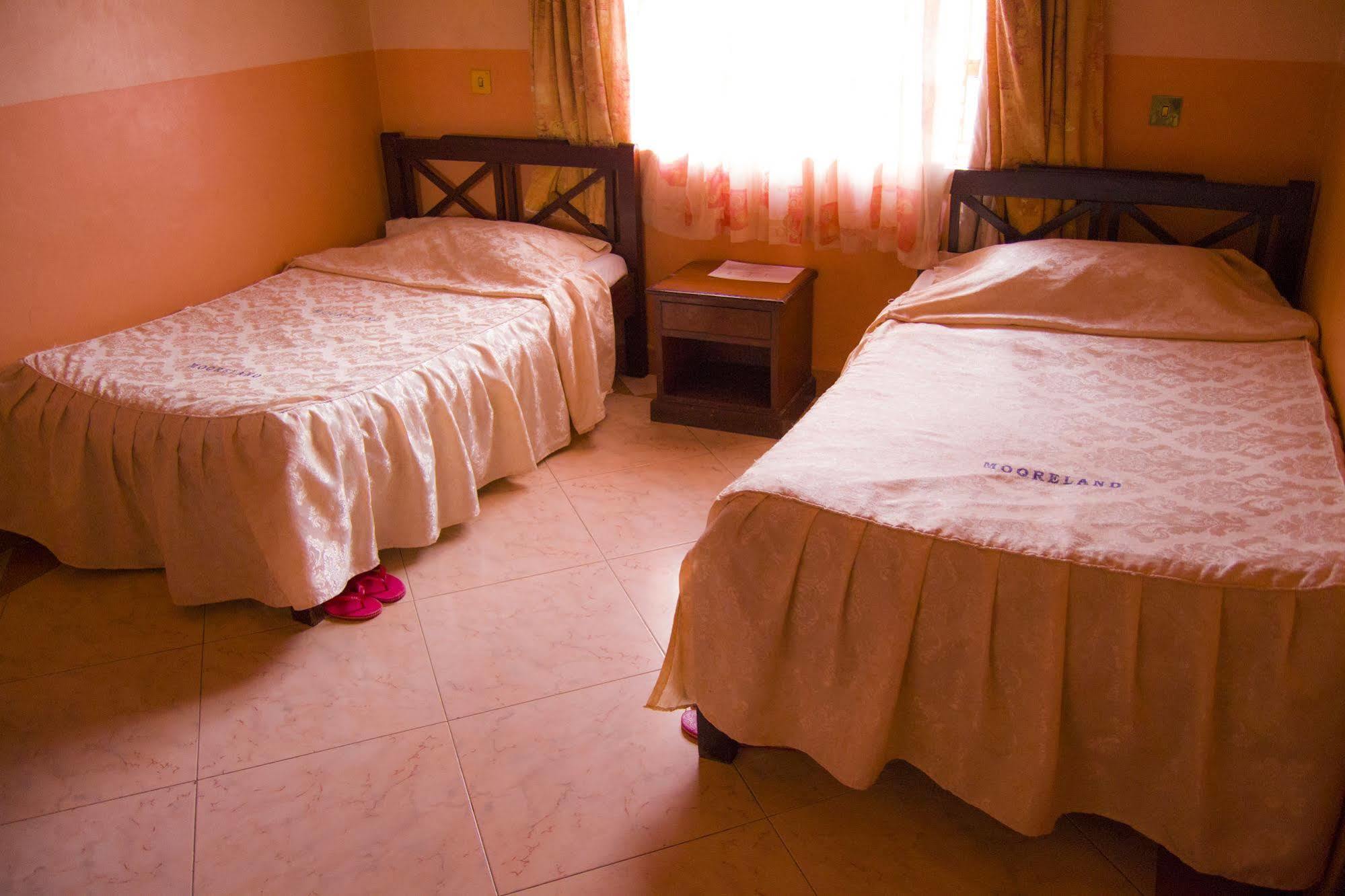 Mooreland Hotel Nairobi Esterno foto